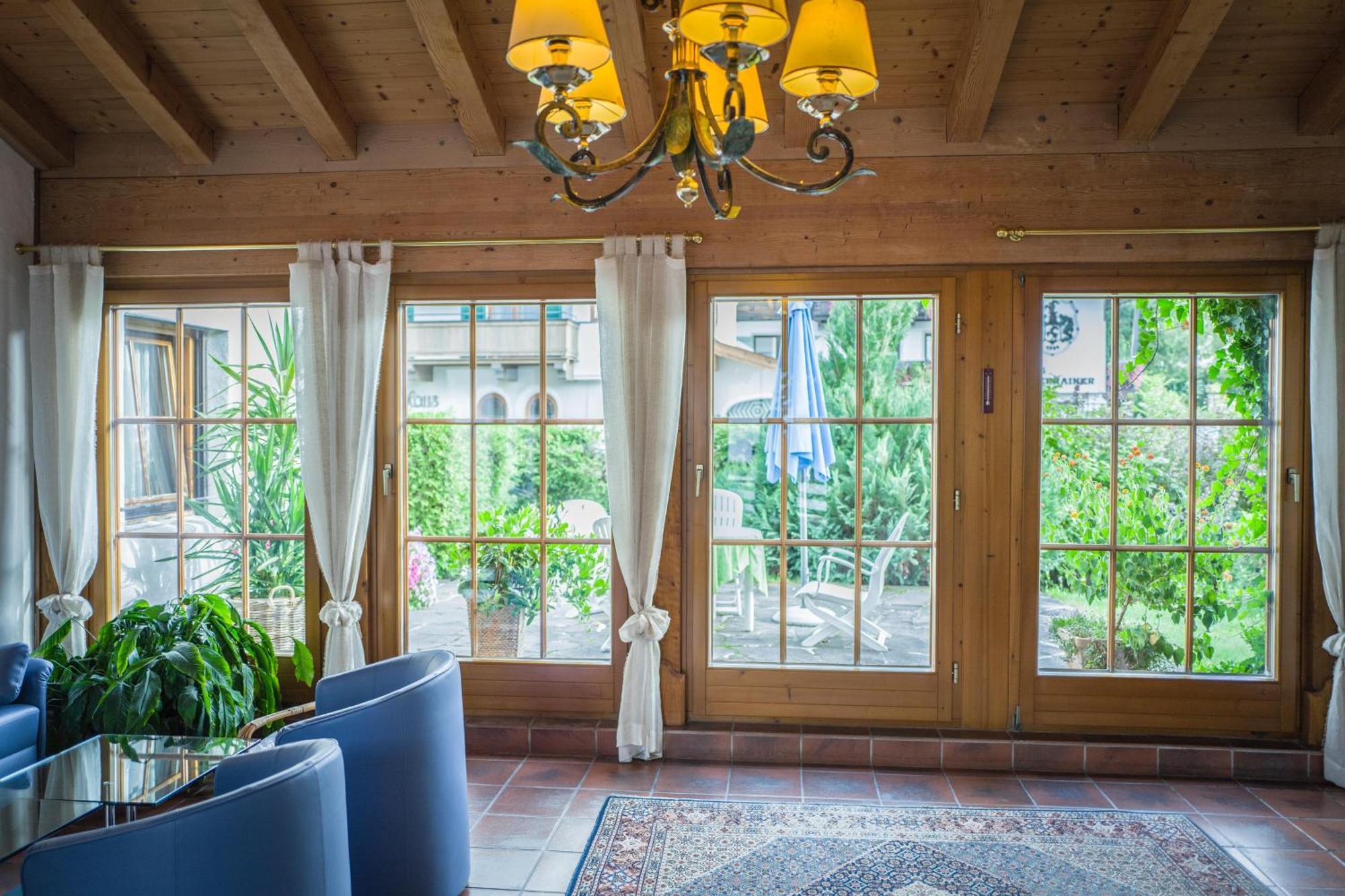 エルマウ Haus Garden Bed & Breakfast エクステリア 写真